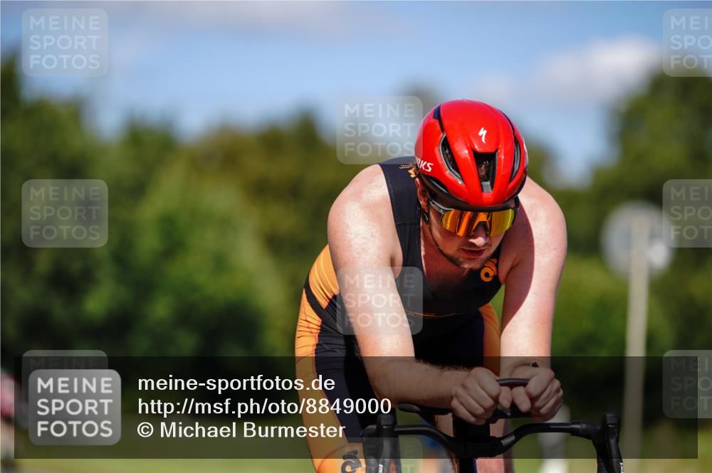 07.09.2025 - 19. Norderstedt Triathlon Michael Burmester http://msf.ph/oto/8849000 07.09.2025 13:48:43 Radfahren 999, 1003, 1007 meine-sportfotos.de