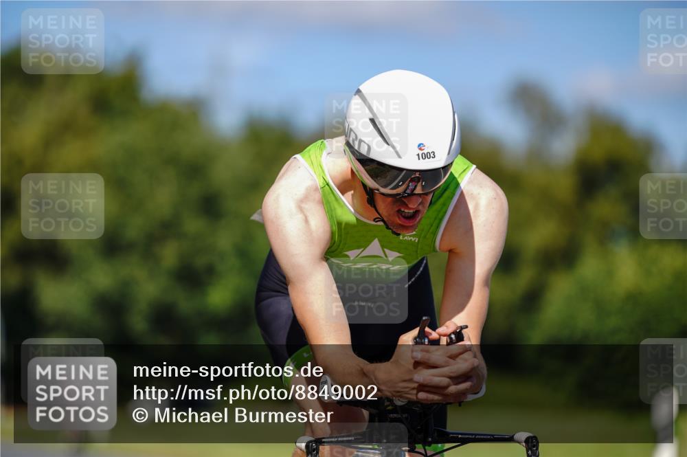 07.09.2025 - 19. Norderstedt Triathlon Michael Burmester http://msf.ph/oto/8849002 07.09.2025 13:48:44 Radfahren 999, 1003, 1007, 1438 meine-sportfotos.de