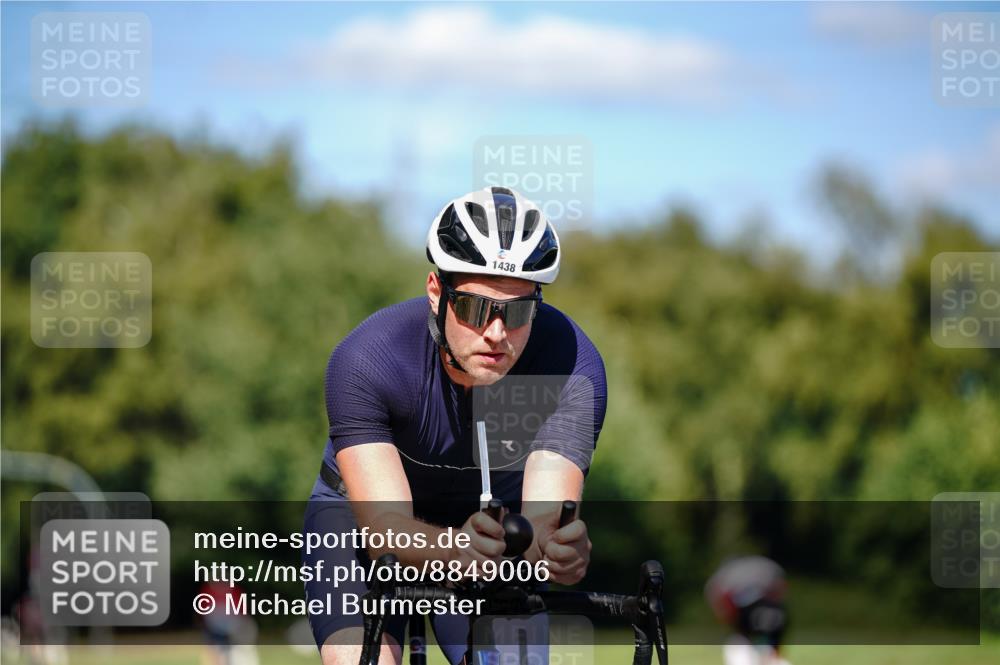 07.09.2025 - 19. Norderstedt Triathlon Michael Burmester http://msf.ph/oto/8849006 07.09.2025 13:48:47 Radfahren 1007, 1438 meine-sportfotos.de