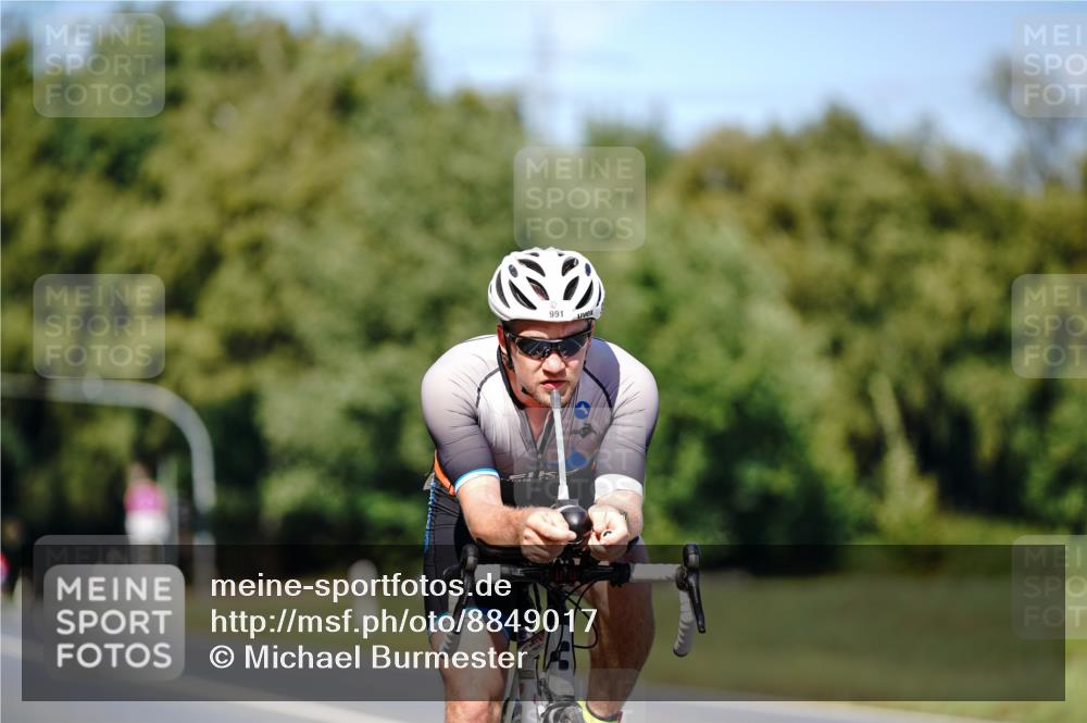 07.09.2025 - 19. Norderstedt Triathlon Michael Burmester http://msf.ph/oto/8849017 07.09.2025 13:49:02 Radfahren 991, 1029 meine-sportfotos.de