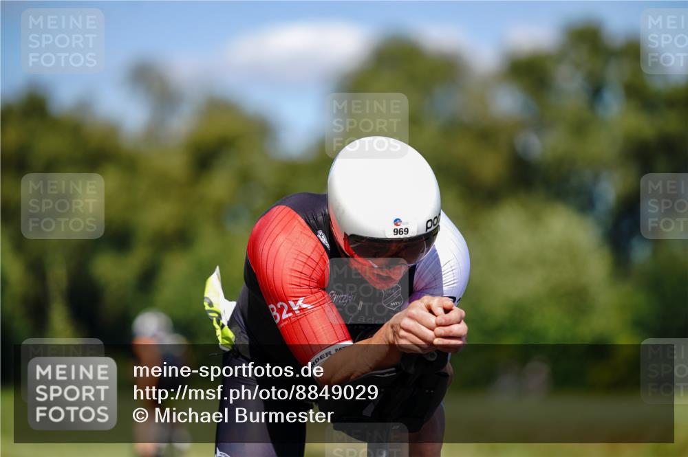 07.09.2025 - 19. Norderstedt Triathlon Michael Burmester http://msf.ph/oto/8849029 07.09.2025 13:49:18 Radfahren 863, 969 meine-sportfotos.de