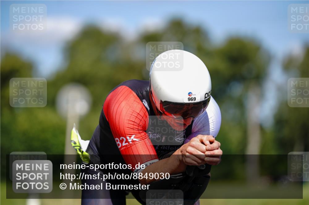 07.09.2025 - 19. Norderstedt Triathlon Michael Burmester http://msf.ph/oto/8849030 07.09.2025 13:49:18 Radfahren 863, 969 meine-sportfotos.de