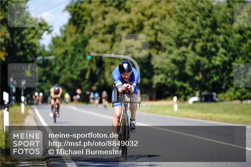 07.09.2025 - 19. Norderstedt Triathlon Michael Burmester http://msf.ph/oto/8849032 07.09.2025 13:49:28 Radfahren 1038 meine-sportfotos.de
