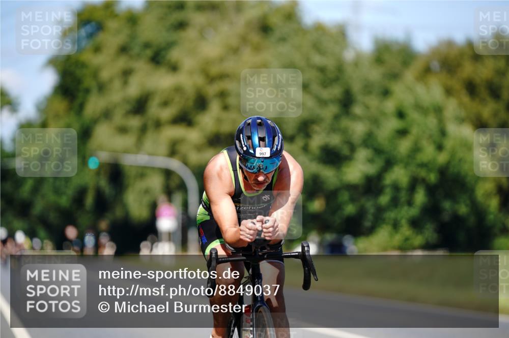 07.09.2025 - 19. Norderstedt Triathlon Michael Burmester http://msf.ph/oto/8849037 07.09.2025 13:49:33 Radfahren 997 meine-sportfotos.de