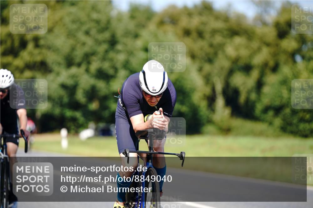 07.09.2025 - 19. Norderstedt Triathlon Michael Burmester http://msf.ph/oto/8849040 07.09.2025 13:49:43 Radfahren 369, 1016, 1406 meine-sportfotos.de