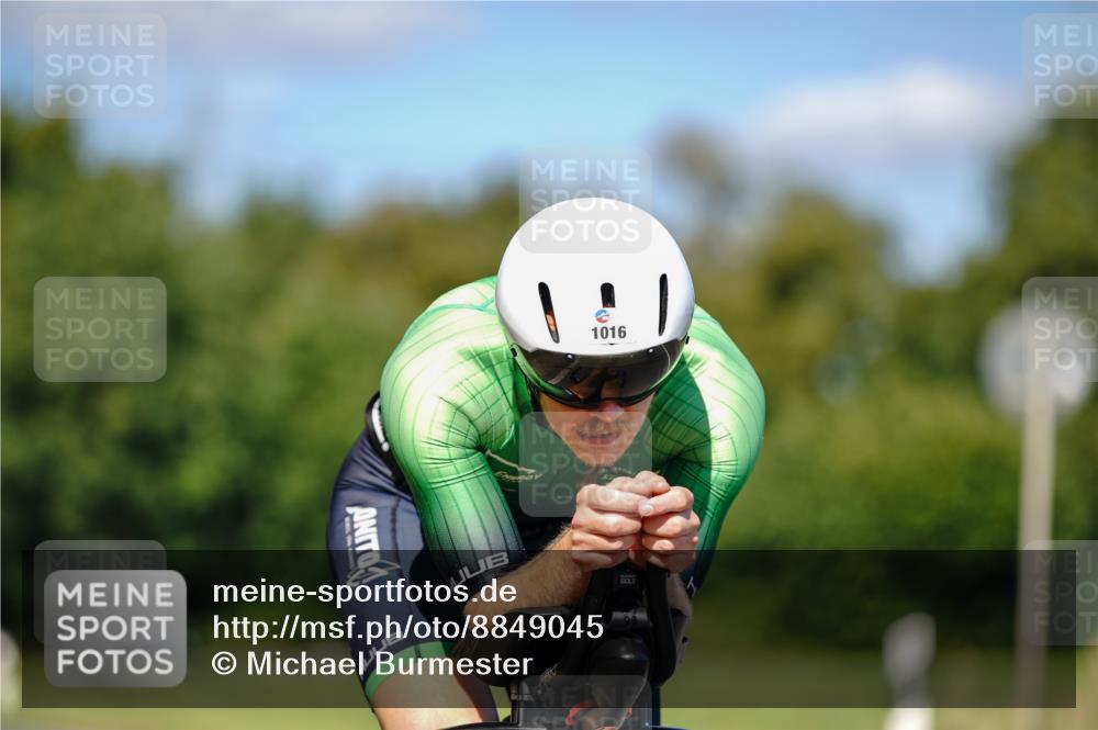 07.09.2025 - 19. Norderstedt Triathlon Michael Burmester http://msf.ph/oto/8849045 07.09.2025 13:49:46 Radfahren 369, 1016, 1406 meine-sportfotos.de
