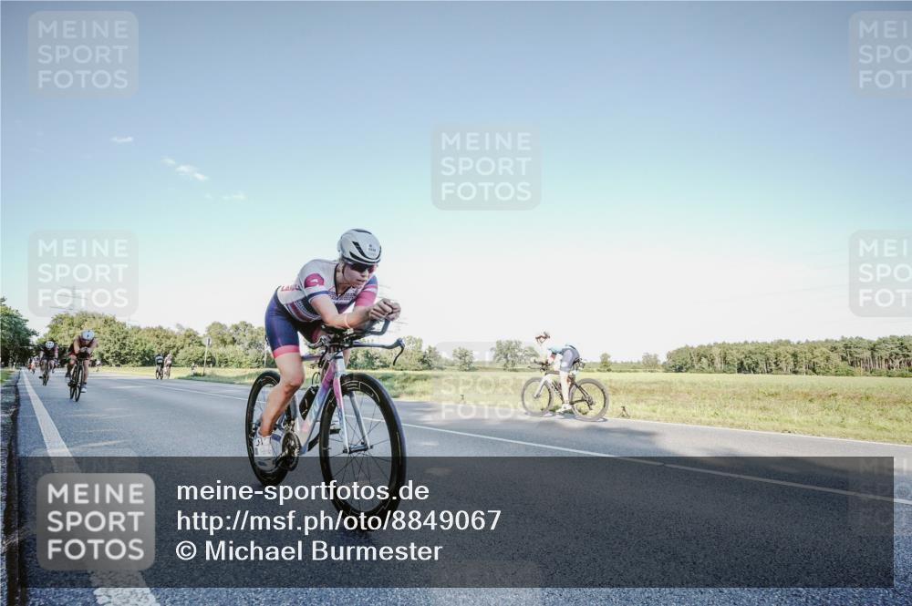 07.09.2025 - 19. Norderstedt Triathlon Michael Burmester http://msf.ph/oto/8849067 07.09.2025 16:10:25 Radfahren 1051, 1065, 1527, 1532, 1562 meine-sportfotos.de