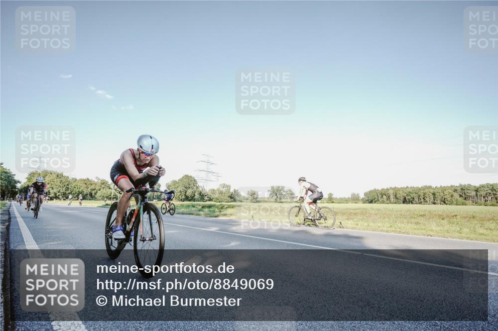 07.09.2025 - 19. Norderstedt Triathlon Michael Burmester http://msf.ph/oto/8849069 07.09.2025 16:10:26 Radfahren 1051, 1065, 1532, 1562, 1563 meine-sportfotos.de