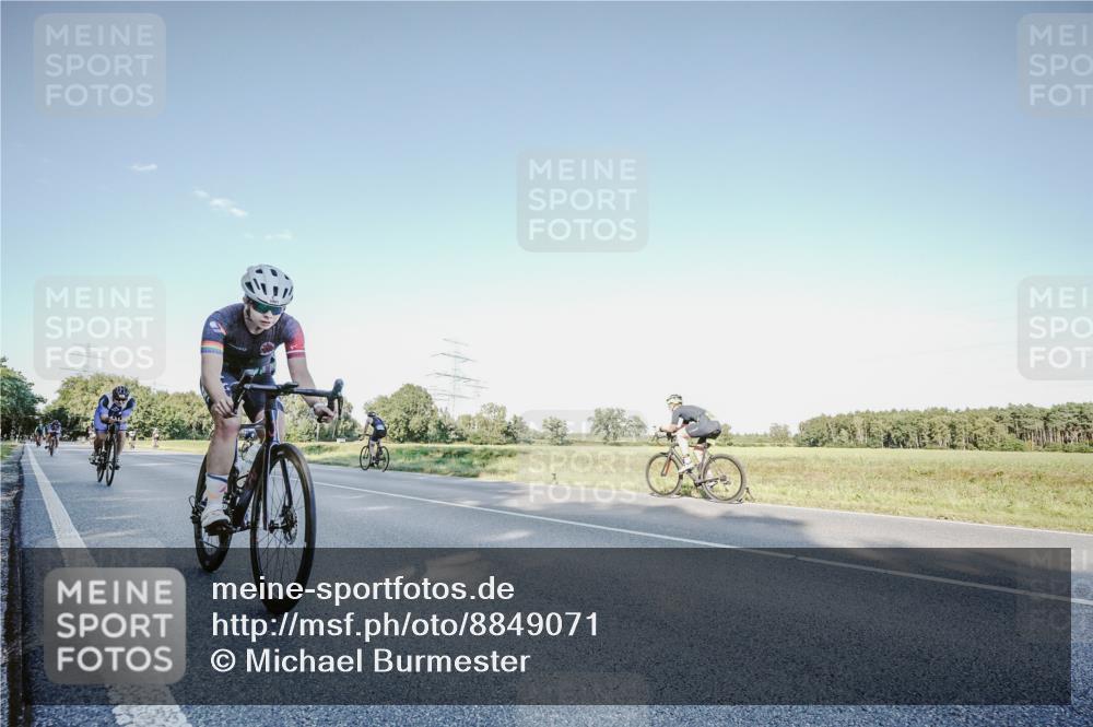 07.09.2025 - 19. Norderstedt Triathlon Michael Burmester http://msf.ph/oto/8849071 07.09.2025 16:10:27 Radfahren 1051, 1065, 1532, 1562, 1563 meine-sportfotos.de