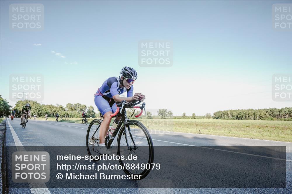 07.09.2025 - 19. Norderstedt Triathlon Michael Burmester http://msf.ph/oto/8849079 07.09.2025 16:10:30 Radfahren 532, 915, 1051, 1562, 1563 meine-sportfotos.de