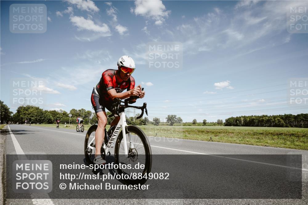 07.09.2025 - 19. Norderstedt Triathlon Michael Burmester http://msf.ph/oto/8849082 07.09.2025 13:55:22 Radfahren 960, 981 meine-sportfotos.de