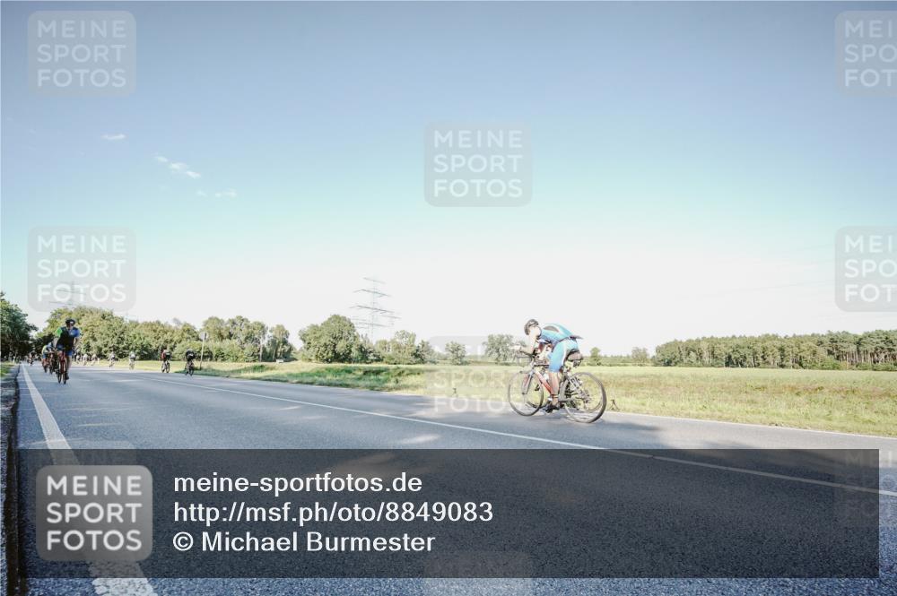 07.09.2025 - 19. Norderstedt Triathlon Michael Burmester http://msf.ph/oto/8849083 07.09.2025 16:10:31 Radfahren 530, 532, 915, 1563, 1632 meine-sportfotos.de