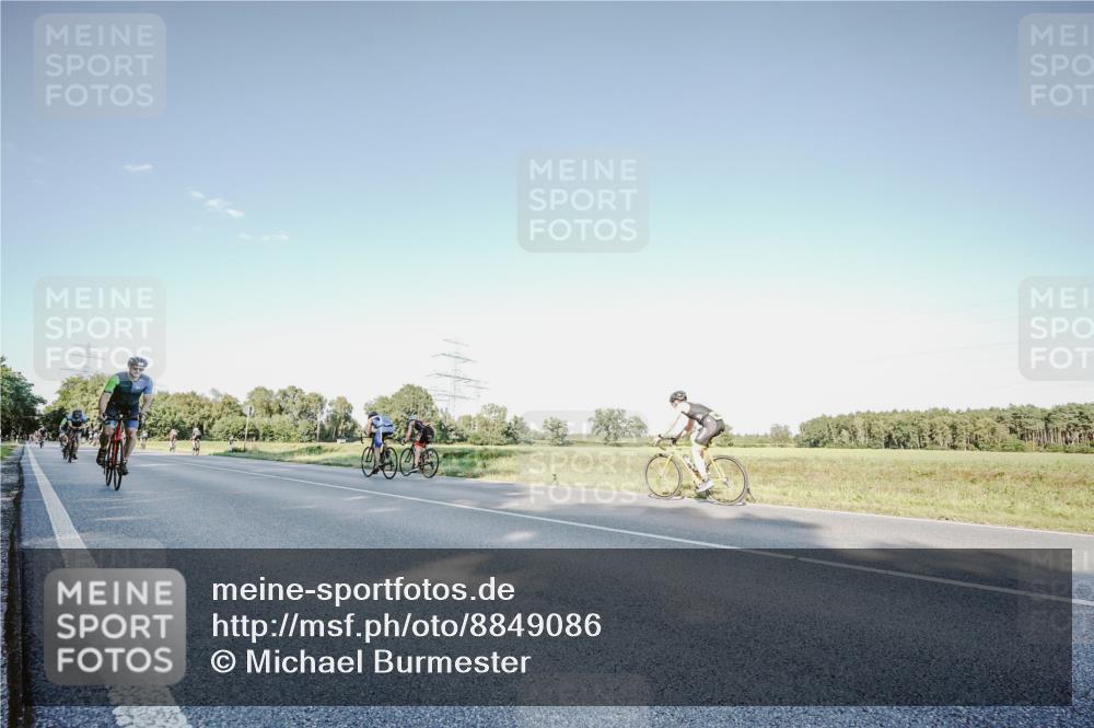 07.09.2025 - 19. Norderstedt Triathlon Michael Burmester http://msf.ph/oto/8849086 07.09.2025 16:10:32 Radfahren 530, 532, 915, 1563, 1632 meine-sportfotos.de