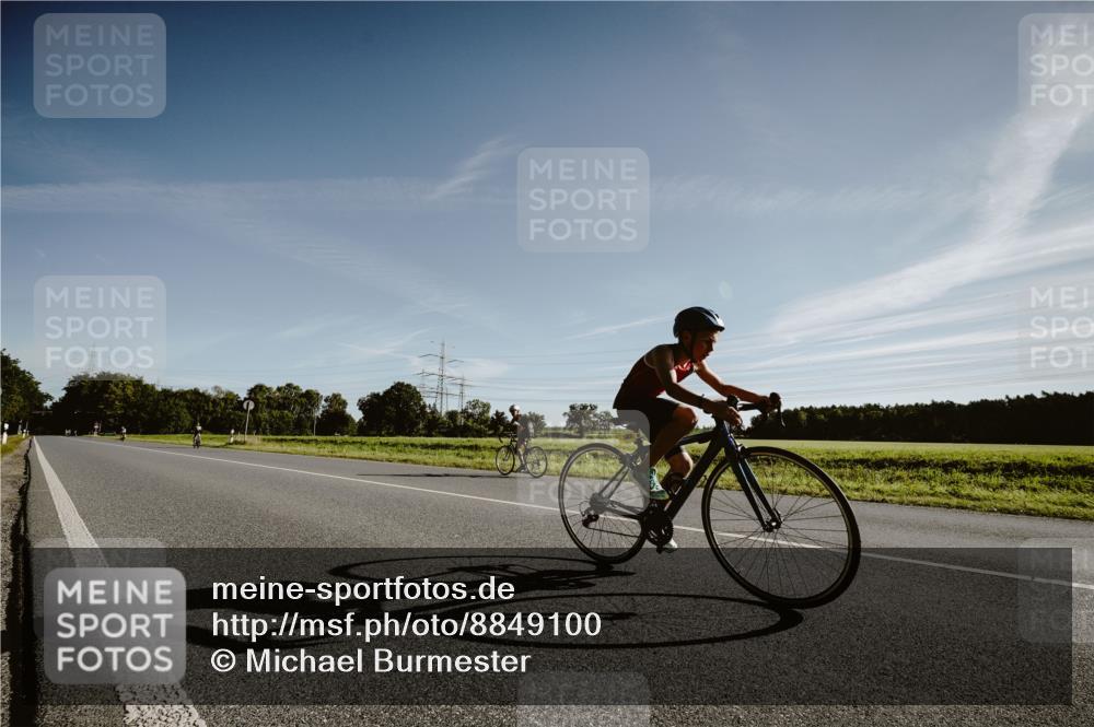 07.09.2025 - 19. Norderstedt Triathlon Michael Burmester http://msf.ph/oto/8849100 07.09.2025 09:37:31 Radfahren 583 meine-sportfotos.de