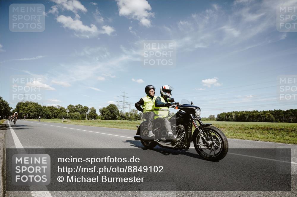 07.09.2025 - 19. Norderstedt Triathlon Michael Burmester http://msf.ph/oto/8849102 07.09.2025 13:55:44 Radfahren 1001 meine-sportfotos.de