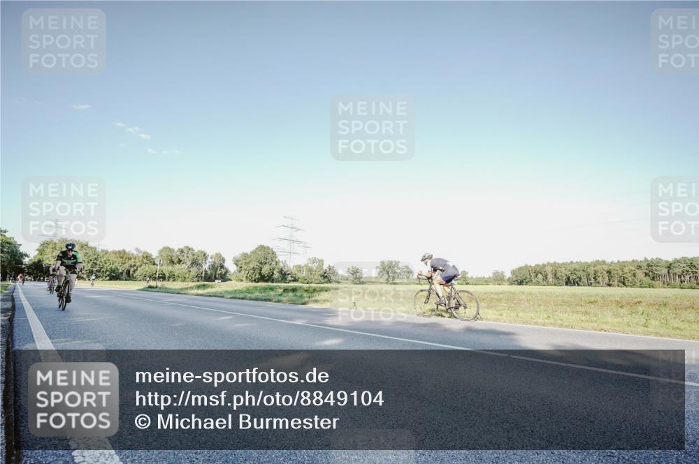 07.09.2025 - 19. Norderstedt Triathlon Michael Burmester http://msf.ph/oto/8849104 07.09.2025 16:10:41 Radfahren 1547, 1590, 1600 meine-sportfotos.de