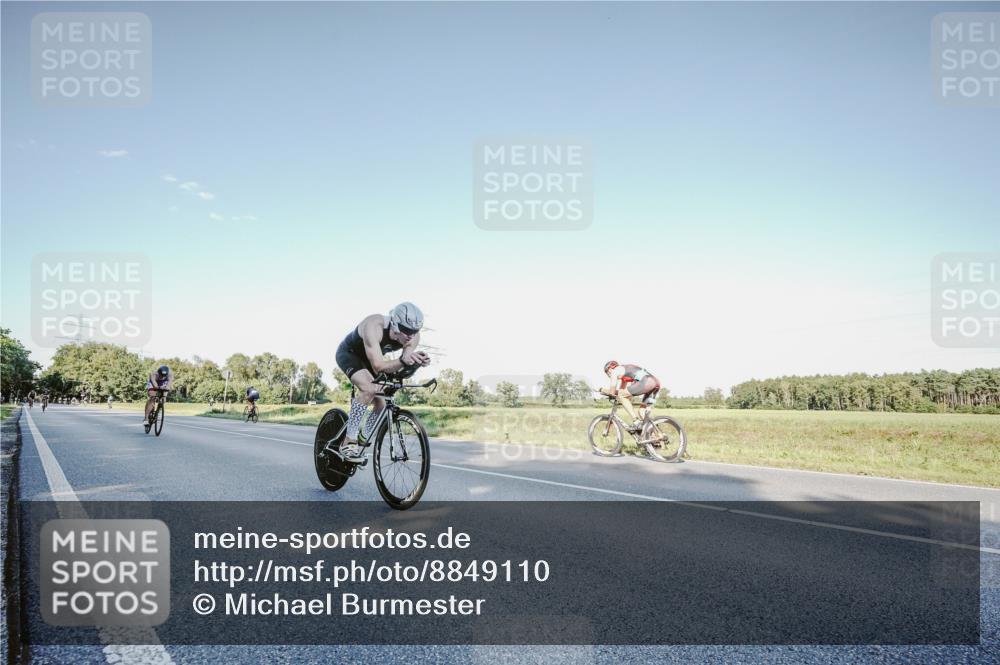 07.09.2025 - 19. Norderstedt Triathlon Michael Burmester http://msf.ph/oto/8849110 07.09.2025 16:10:43 Radfahren 1547, 1590, 1600 meine-sportfotos.de