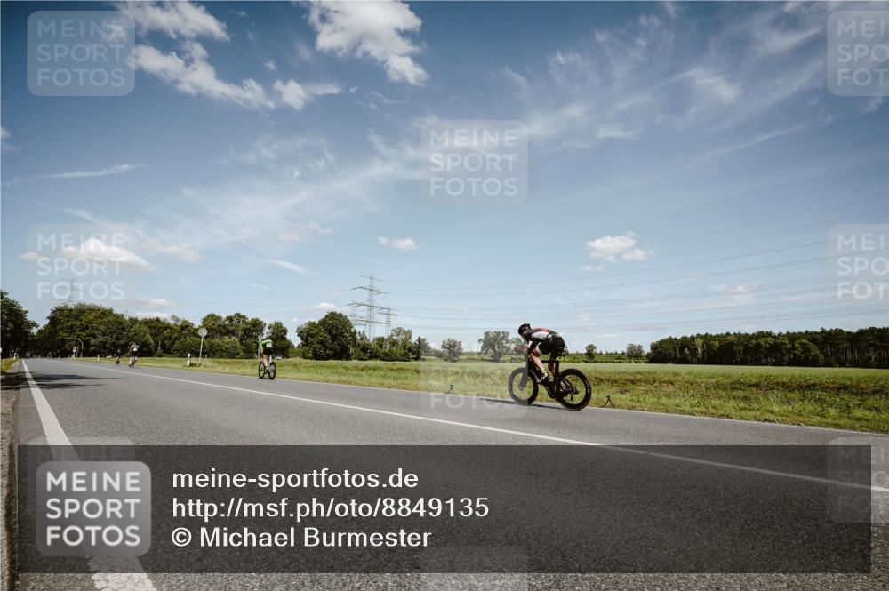 07.09.2025 - 19. Norderstedt Triathlon Michael Burmester http://msf.ph/oto/8849135 07.09.2025 13:56:13 Radfahren  meine-sportfotos.de