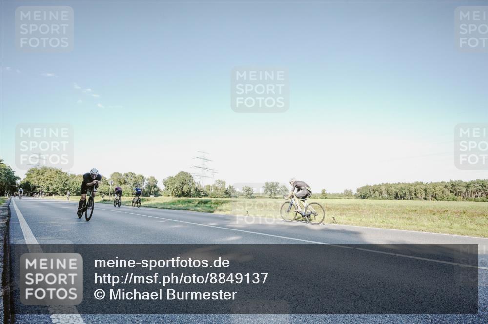 07.09.2025 - 19. Norderstedt Triathlon Michael Burmester http://msf.ph/oto/8849137 07.09.2025 16:10:56 Radfahren 1522, 1585 meine-sportfotos.de