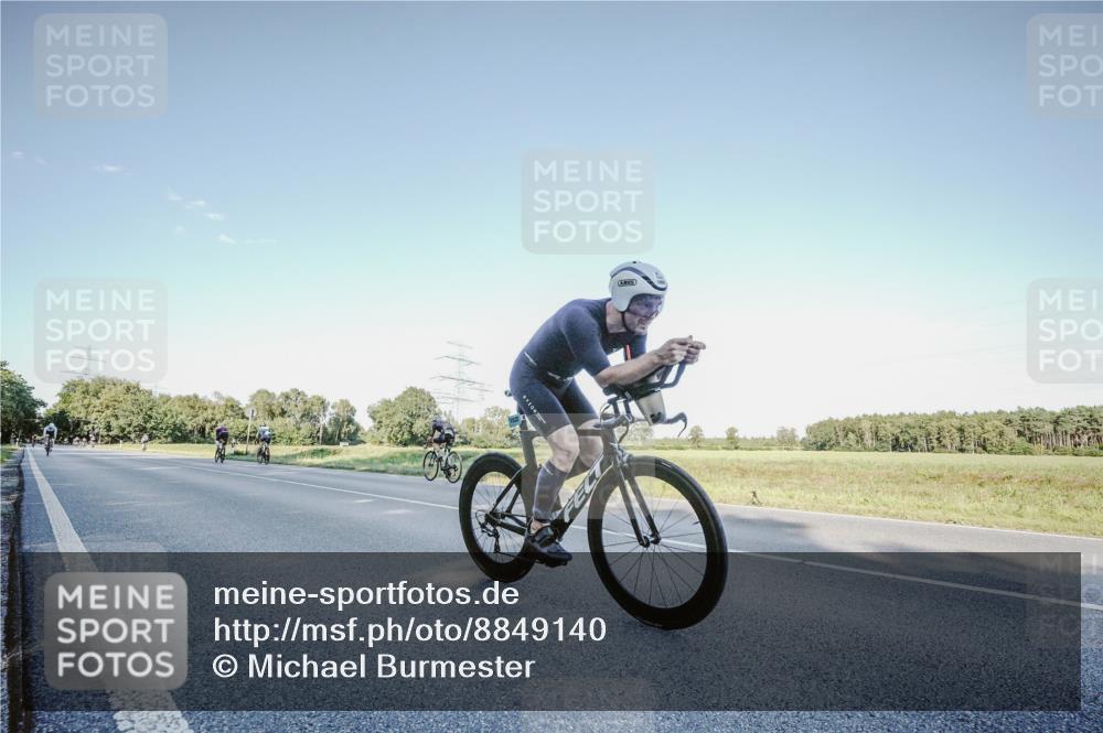 07.09.2025 - 19. Norderstedt Triathlon Michael Burmester http://msf.ph/oto/8849140 07.09.2025 16:10:57 Radfahren 386, 1522 meine-sportfotos.de