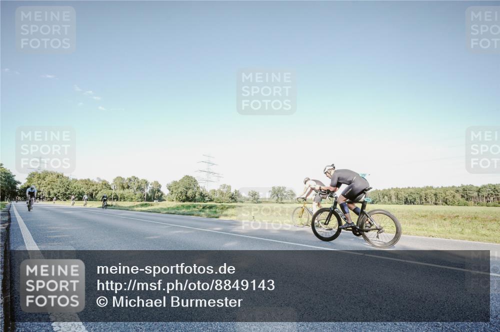 07.09.2025 - 19. Norderstedt Triathlon Michael Burmester http://msf.ph/oto/8849143 07.09.2025 16:10:58 Radfahren 386, 1522 meine-sportfotos.de