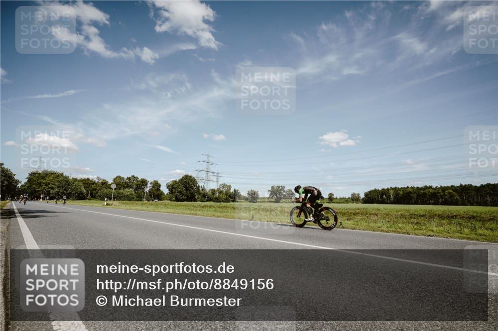 07.09.2025 - 19. Norderstedt Triathlon Michael Burmester http://msf.ph/oto/8849156 07.09.2025 13:56:41 Radfahren  meine-sportfotos.de