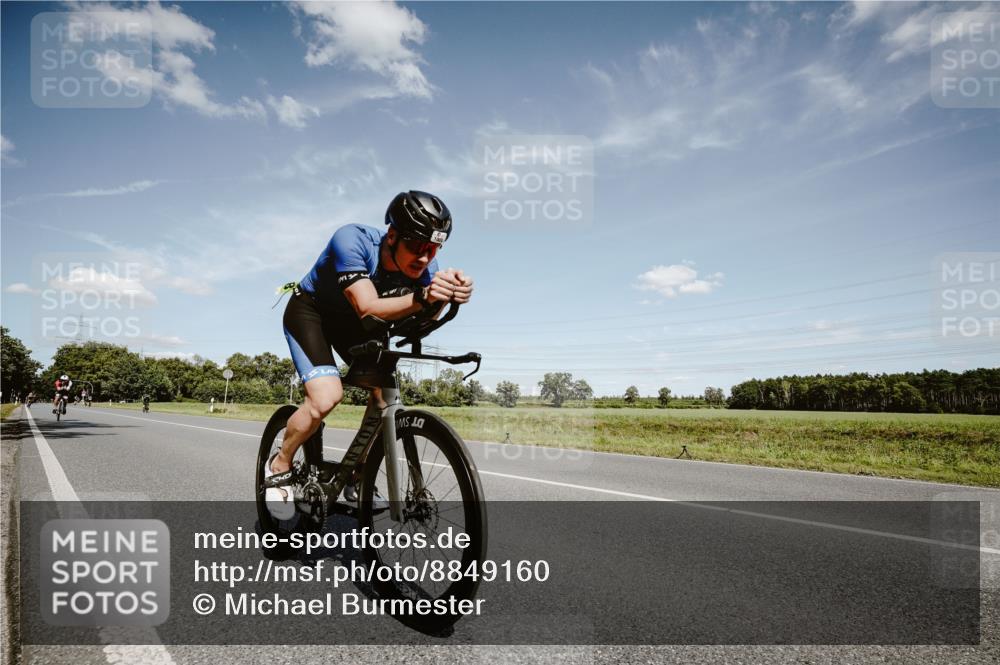 07.09.2025 - 19. Norderstedt Triathlon Michael Burmester http://msf.ph/oto/8849160 07.09.2025 13:56:45 Radfahren 971, 1008 meine-sportfotos.de