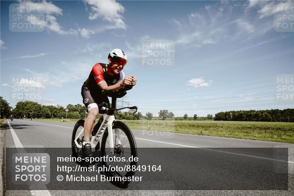07.09.2025 - 19. Norderstedt Triathlon Michael Burmester http://msf.ph/oto/8849164 07.09.2025 13:56:47 Radfahren 971, 1008 meine-sportfotos.de