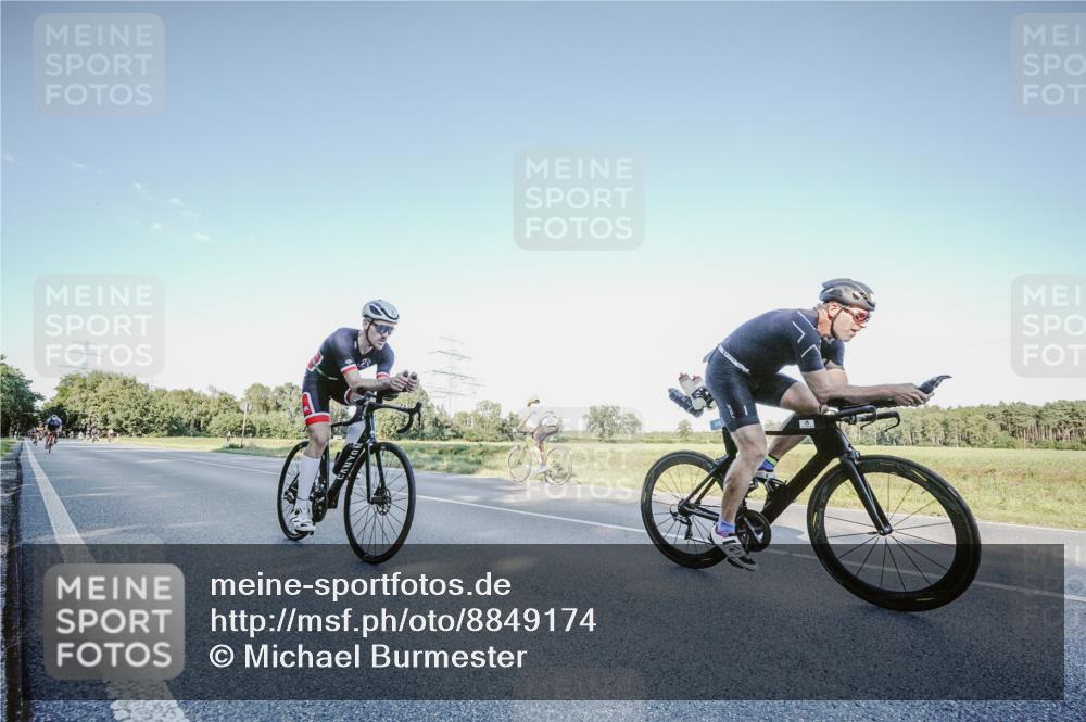 07.09.2025 - 19. Norderstedt Triathlon Michael Burmester http://msf.ph/oto/8849174 07.09.2025 16:11:21 Radfahren 414, 868, 1531 meine-sportfotos.de