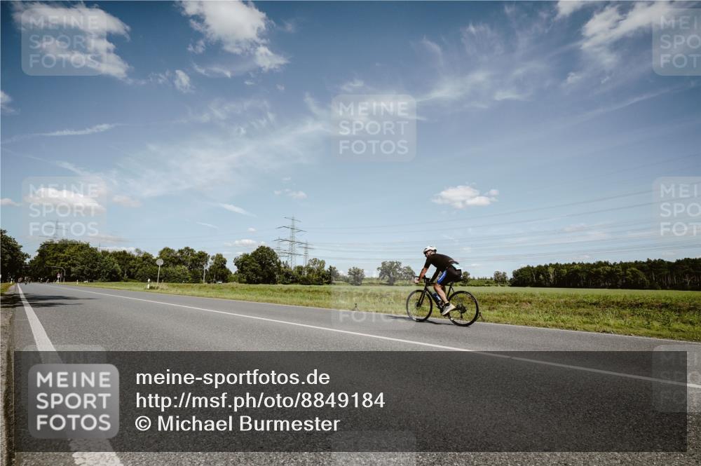 07.09.2025 - 19. Norderstedt Triathlon Michael Burmester http://msf.ph/oto/8849184 07.09.2025 13:57:10 Radfahren  meine-sportfotos.de
