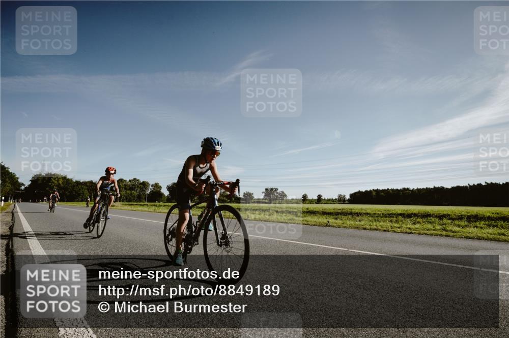 07.09.2025 - 19. Norderstedt Triathlon Michael Burmester http://msf.ph/oto/8849189 07.09.2025 09:38:51 Radfahren 562, 609 meine-sportfotos.de