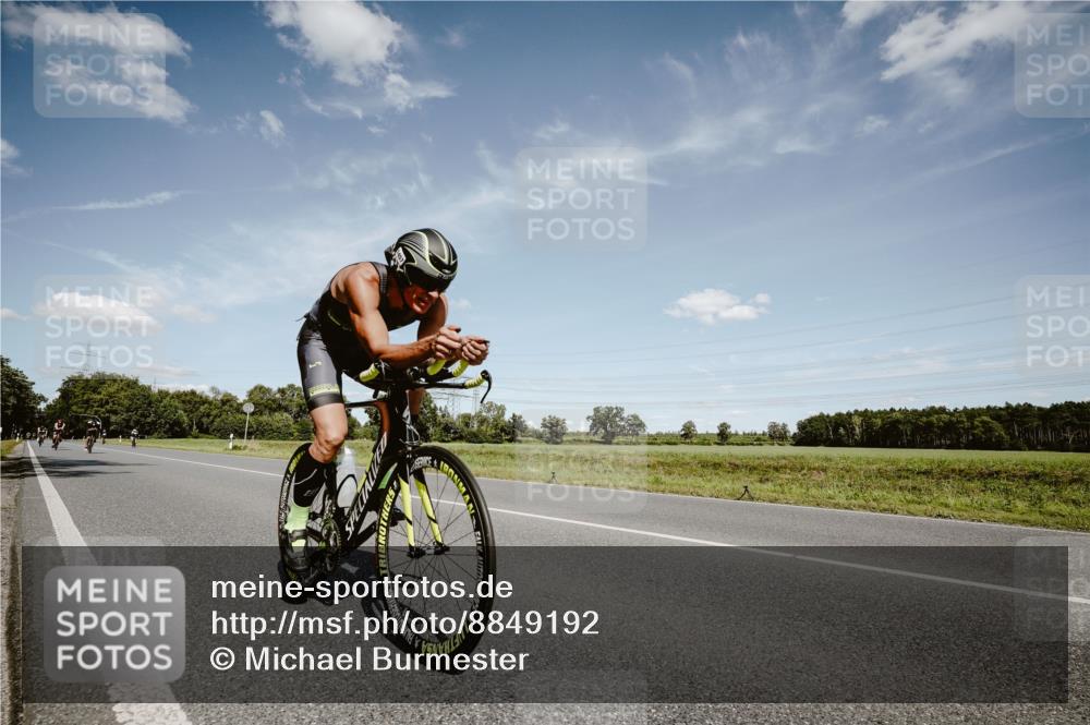 07.09.2025 - 19. Norderstedt Triathlon Michael Burmester http://msf.ph/oto/8849192 07.09.2025 13:57:19 Radfahren 1027, 1036, 1457 meine-sportfotos.de
