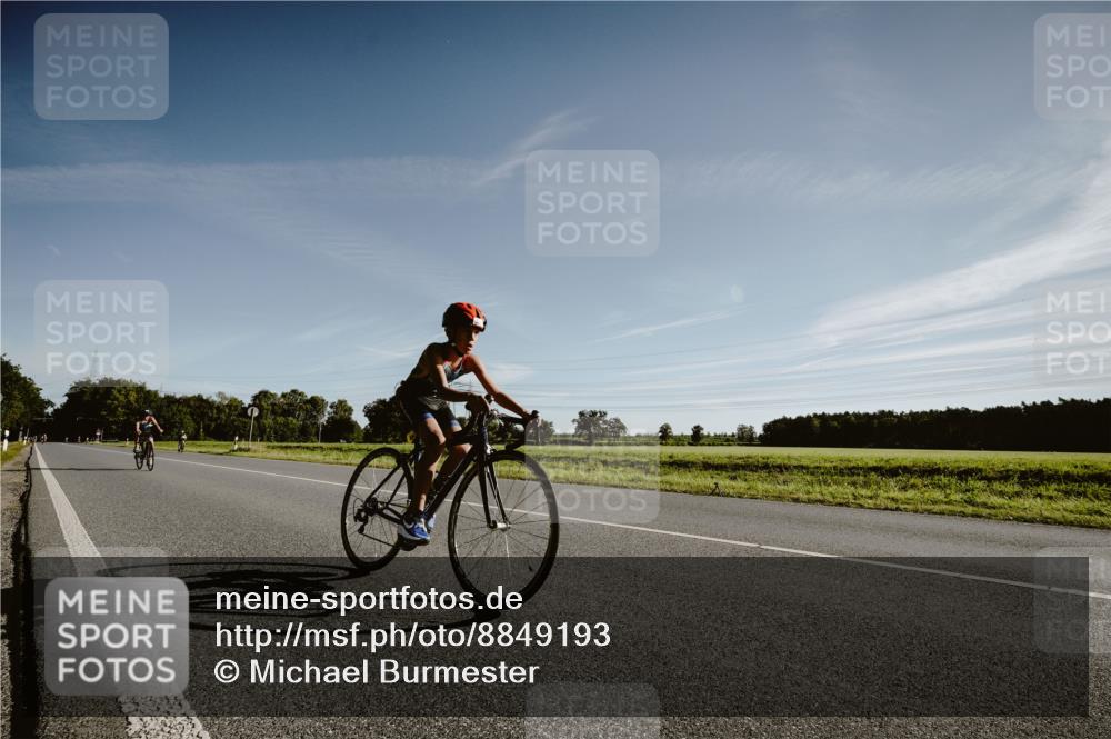07.09.2025 - 19. Norderstedt Triathlon Michael Burmester http://msf.ph/oto/8849193 07.09.2025 09:38:52 Radfahren 562, 591, 609 meine-sportfotos.de