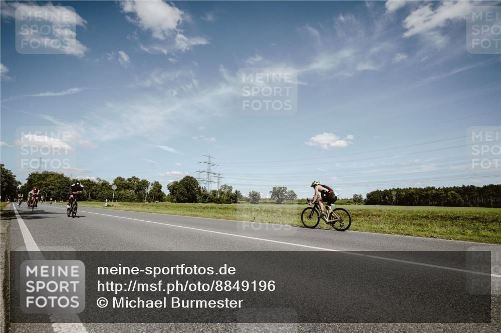 07.09.2025 - 19. Norderstedt Triathlon Michael Burmester http://msf.ph/oto/8849196 07.09.2025 13:57:21 Radfahren 994, 1027, 1036, 1457, 1469 meine-sportfotos.de