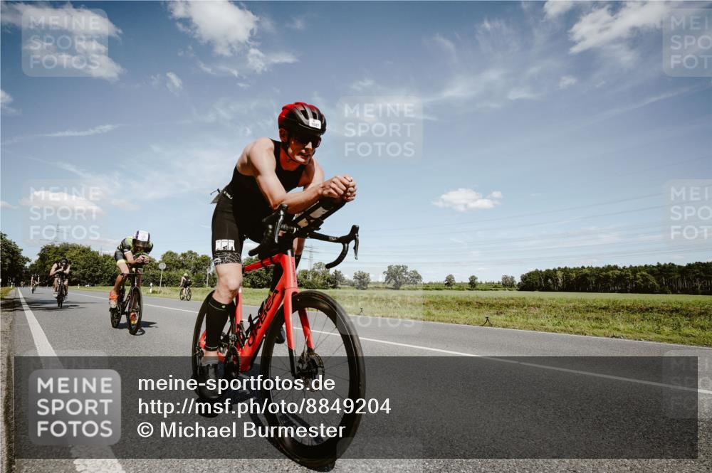 07.09.2025 - 19. Norderstedt Triathlon Michael Burmester http://msf.ph/oto/8849204 07.09.2025 13:57:23 Radfahren 986, 994, 1027, 1036, 1469 meine-sportfotos.de