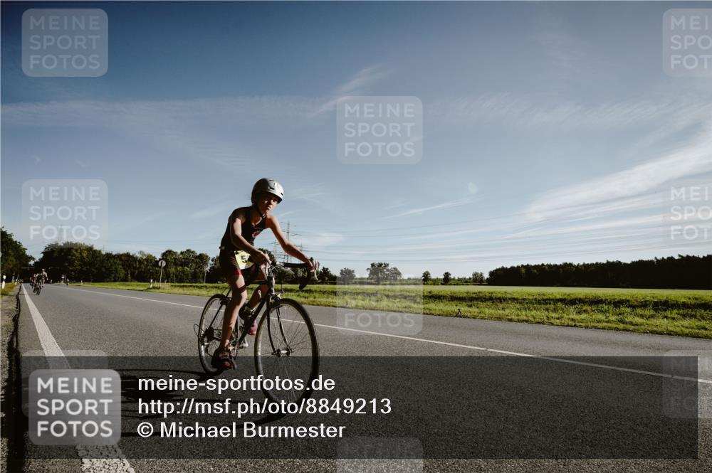 07.09.2025 - 19. Norderstedt Triathlon Michael Burmester http://msf.ph/oto/8849213 07.09.2025 09:39:12 Radfahren 568, 572, 586, 613 meine-sportfotos.de