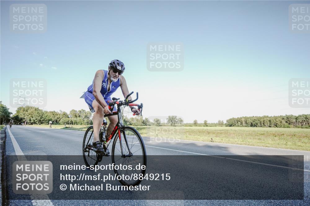 07.09.2025 - 19. Norderstedt Triathlon Michael Burmester http://msf.ph/oto/8849215 07.09.2025 16:11:37 Radfahren 1449, 1624 meine-sportfotos.de