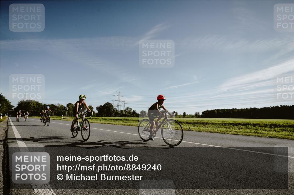 07.09.2025 - 19. Norderstedt Triathlon Michael Burmester http://msf.ph/oto/8849240 07.09.2025 09:39:45 Radfahren 567, 607, 614, 625, 629 meine-sportfotos.de