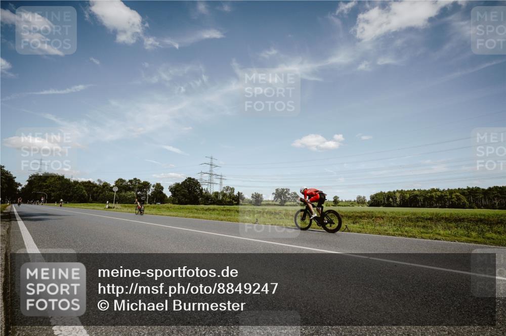 07.09.2025 - 19. Norderstedt Triathlon Michael Burmester http://msf.ph/oto/8849247 07.09.2025 13:58:10 Radfahren  meine-sportfotos.de