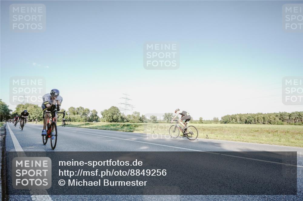 07.09.2025 - 19. Norderstedt Triathlon Michael Burmester http://msf.ph/oto/8849256 07.09.2025 16:12:05 Radfahren 1541, 1544, 1571, 1587, 1591 meine-sportfotos.de