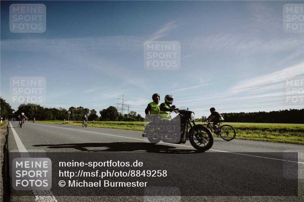 07.09.2025 - 19. Norderstedt Triathlon Michael Burmester http://msf.ph/oto/8849258 07.09.2025 09:40:07 Radfahren 576, 598 meine-sportfotos.de