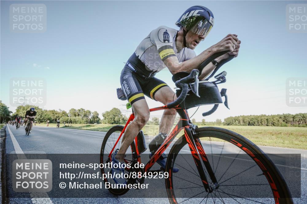 07.09.2025 - 19. Norderstedt Triathlon Michael Burmester http://msf.ph/oto/8849259 07.09.2025 16:12:06 Radfahren 516, 1541, 1571, 1587, 1591 meine-sportfotos.de