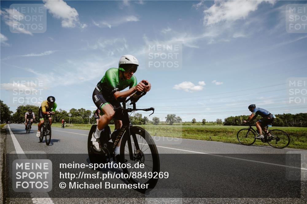 07.09.2025 - 19. Norderstedt Triathlon Michael Burmester http://msf.ph/oto/8849269 07.09.2025 13:58:30 Radfahren 872, 959, 970, 1013, 1015, 1031 meine-sportfotos.de