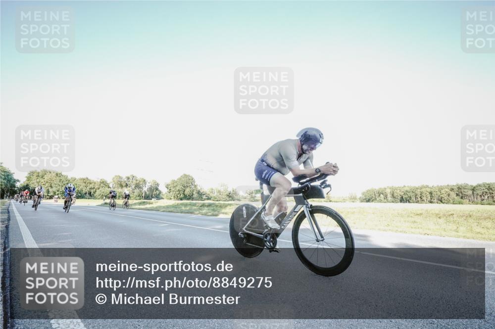 07.09.2025 - 19. Norderstedt Triathlon Michael Burmester http://msf.ph/oto/8849275 07.09.2025 16:12:09 Radfahren 516, 1068, 1541, 1565, 1570, 1591 meine-sportfotos.de