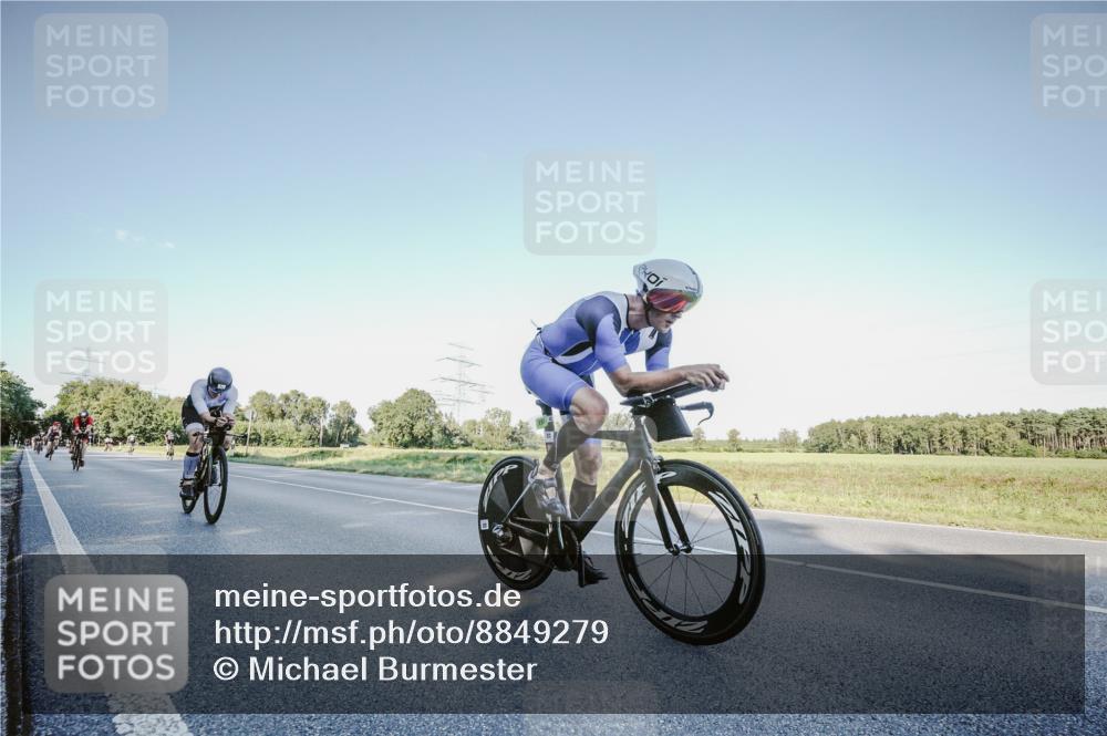 07.09.2025 - 19. Norderstedt Triathlon Michael Burmester http://msf.ph/oto/8849279 07.09.2025 16:12:10 Radfahren 516, 1045, 1068, 1541, 1565, 1570 meine-sportfotos.de