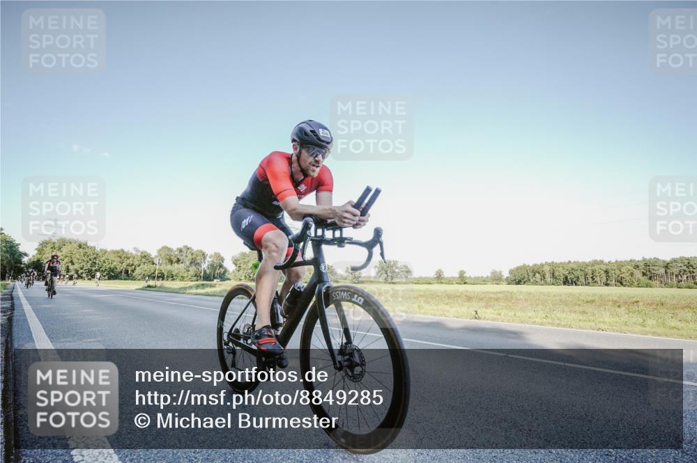 07.09.2025 - 19. Norderstedt Triathlon Michael Burmester http://msf.ph/oto/8849285 07.09.2025 16:12:12 Radfahren 516, 1045, 1068, 1565, 1570 meine-sportfotos.de