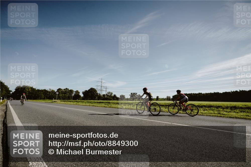 07.09.2025 - 19. Norderstedt Triathlon Michael Burmester http://msf.ph/oto/8849300 07.09.2025 09:41:02 Radfahren  meine-sportfotos.de