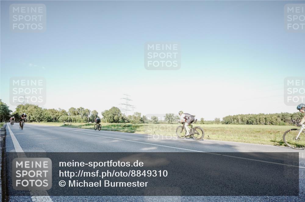 07.09.2025 - 19. Norderstedt Triathlon Michael Burmester http://msf.ph/oto/8849310 07.09.2025 16:12:25 Radfahren 1054, 1533, 1610 meine-sportfotos.de