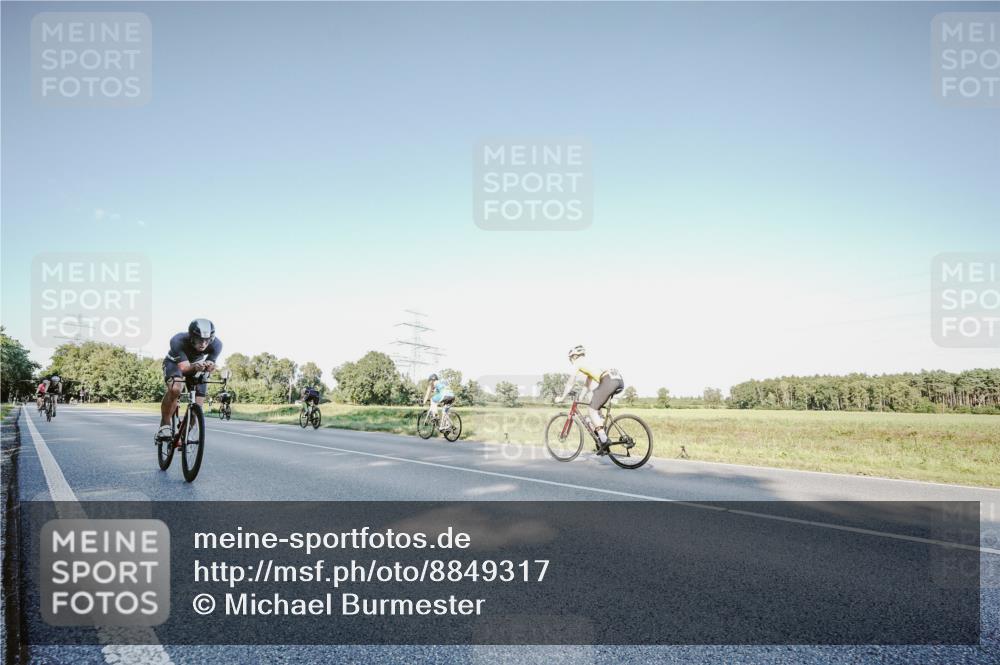 07.09.2025 - 19. Norderstedt Triathlon Michael Burmester http://msf.ph/oto/8849317 07.09.2025 16:12:26 Radfahren 914, 1533, 1610 meine-sportfotos.de