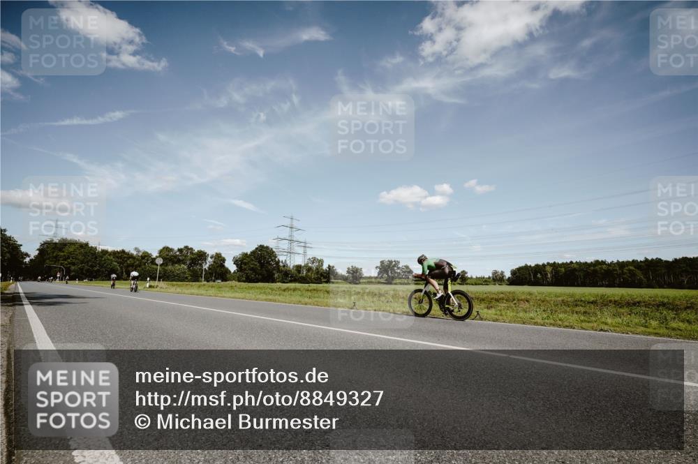 07.09.2025 - 19. Norderstedt Triathlon Michael Burmester http://msf.ph/oto/8849327 07.09.2025 13:59:06 Radfahren  meine-sportfotos.de